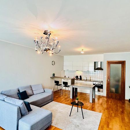 Rezidence Jeseniova Prague Apartment Bagian luar foto
