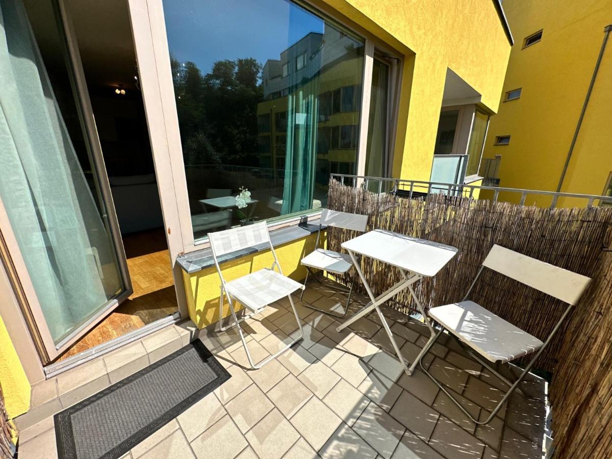 Rezidence Jeseniova Prague Apartment Bagian luar foto